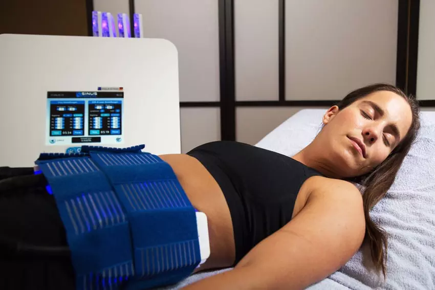 Effektives Figurmanagement & Muskelstraffung: Kryolipolyse mit EMS