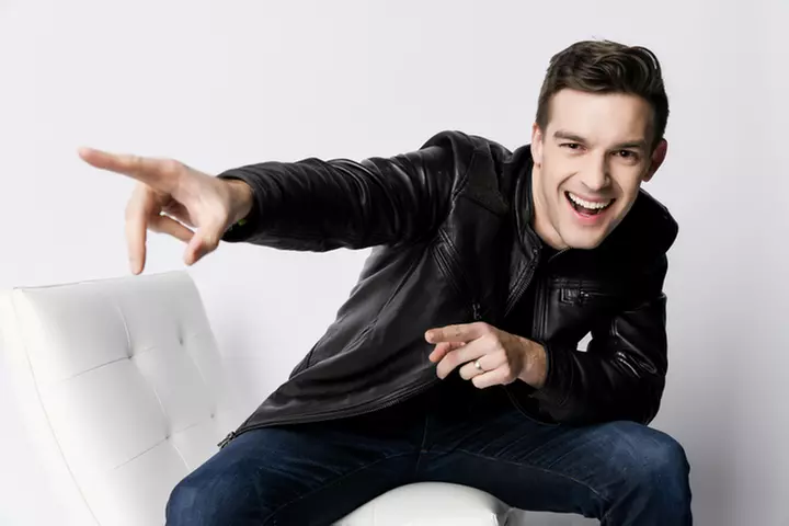 Up to 45% Off on Studio Photography at Revolution Studios