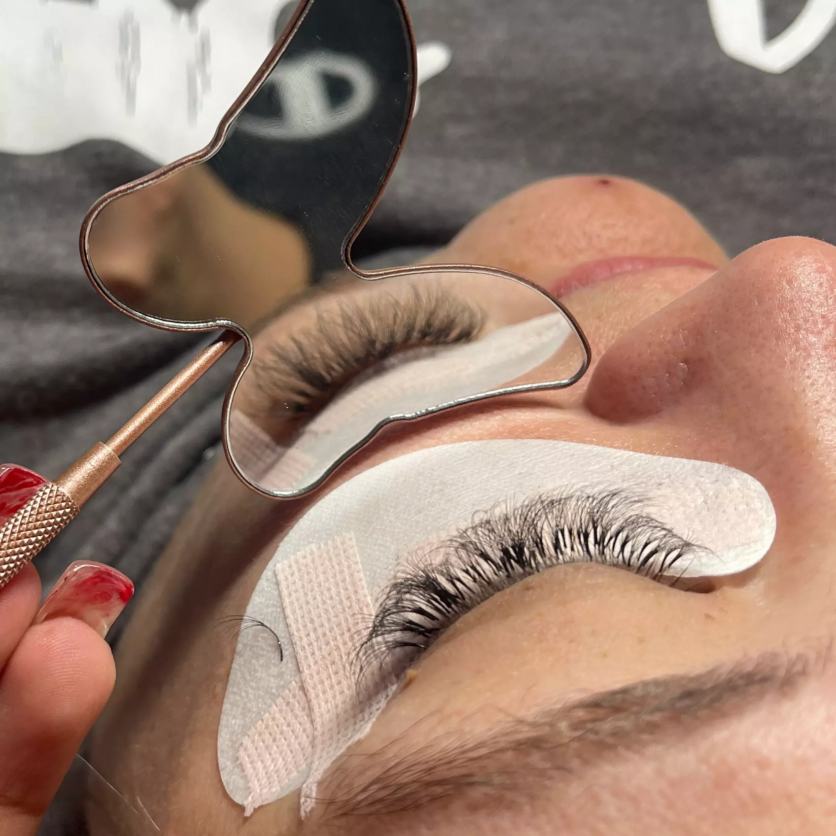 Up to 20% Off on Eyelash Extensions at Vivid Lashesx - Second Medium