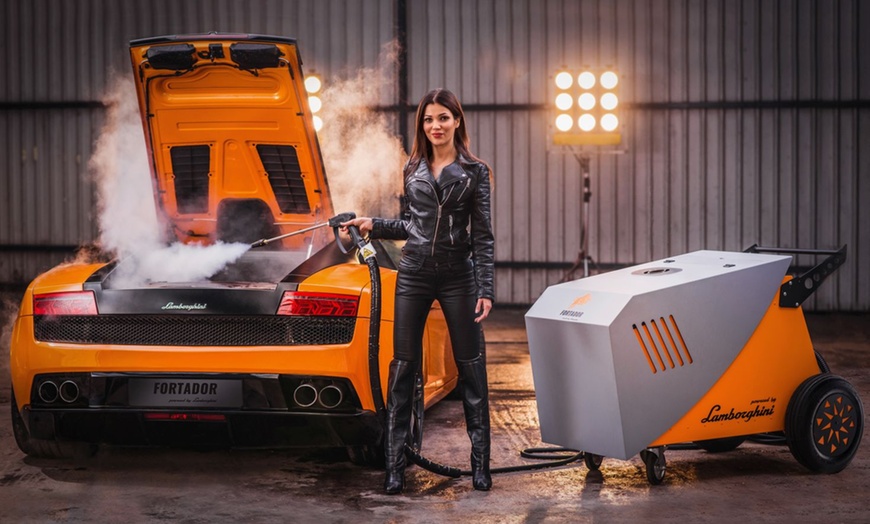 Image 2: Bis zu 60 Min. Handwäsche mit Trockendampf oder Hochglanzpolitur (bis zu 58% sparen)