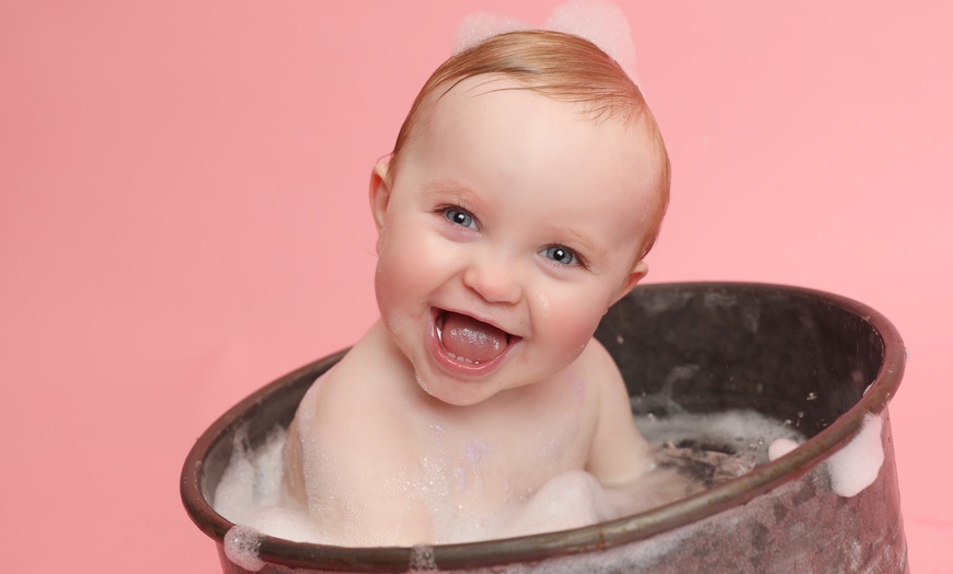 Image 4: Cake Smash & Splash Birthday Photoshoot with Print at Peekaboo 