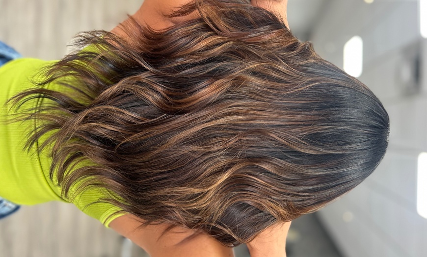Image 2: Single-Process Color, Full Highlights, Balayage, Mask, Haircut, Style