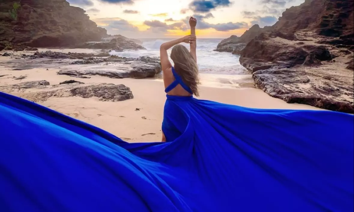 Up to 29% Off on Photography Tour at Hi Flying Dress - Second Medium