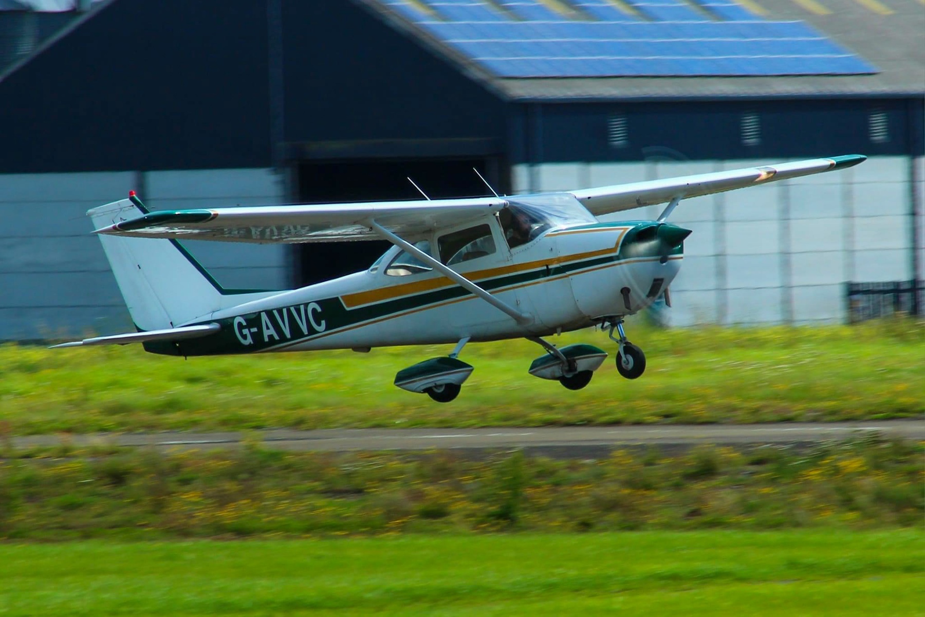 Up to 25% Off on Tour - Flying at Aerohire Flight Training