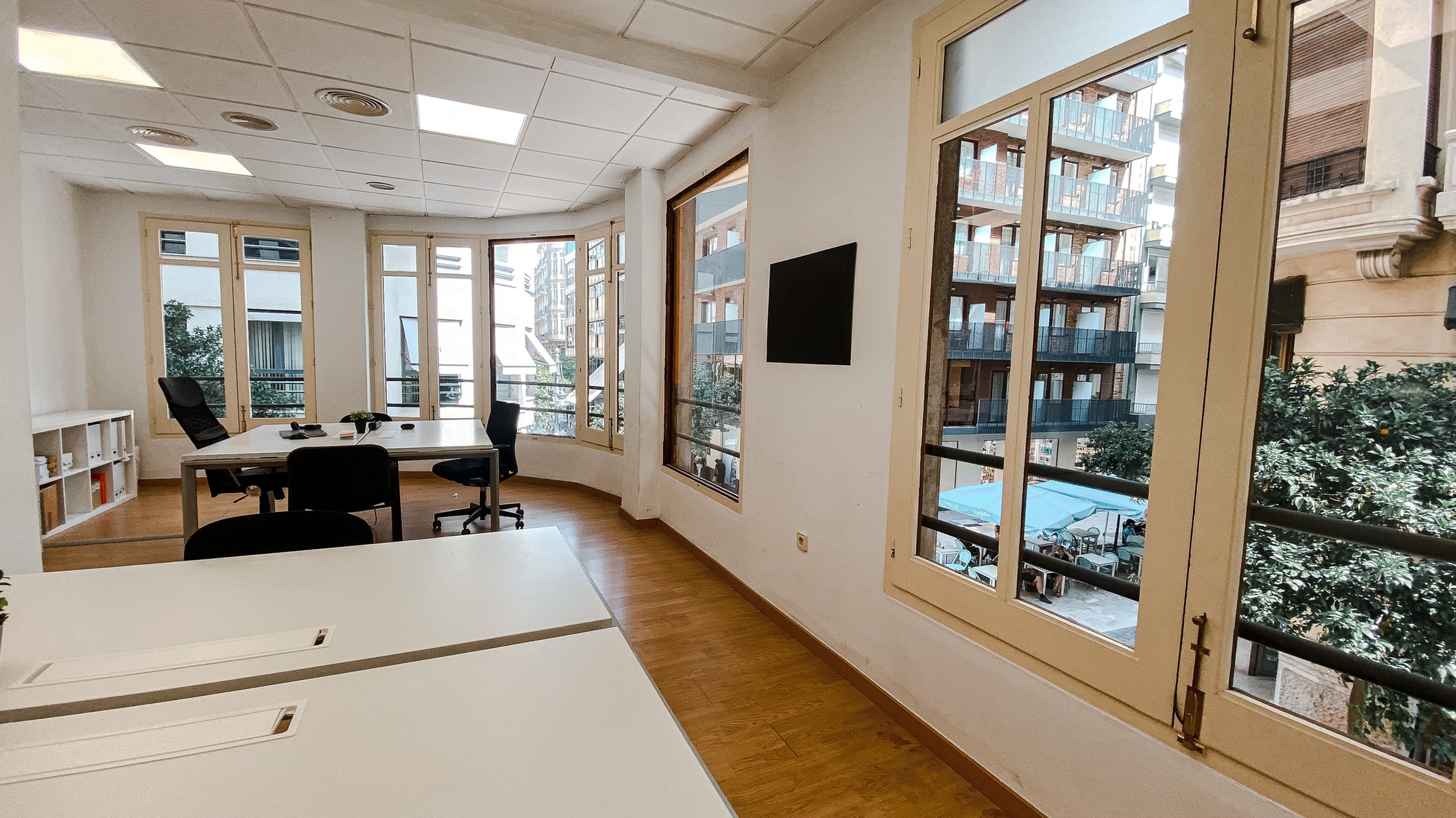 Alquiler de espacio en coworking o despacho en centro de Valencia