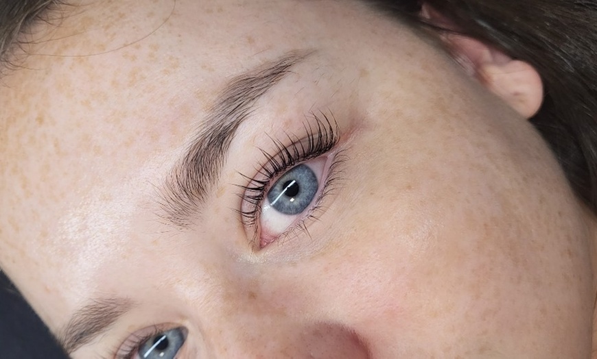 Image 1: Up to 30% Off on Eyelash Tinting at MN Lash