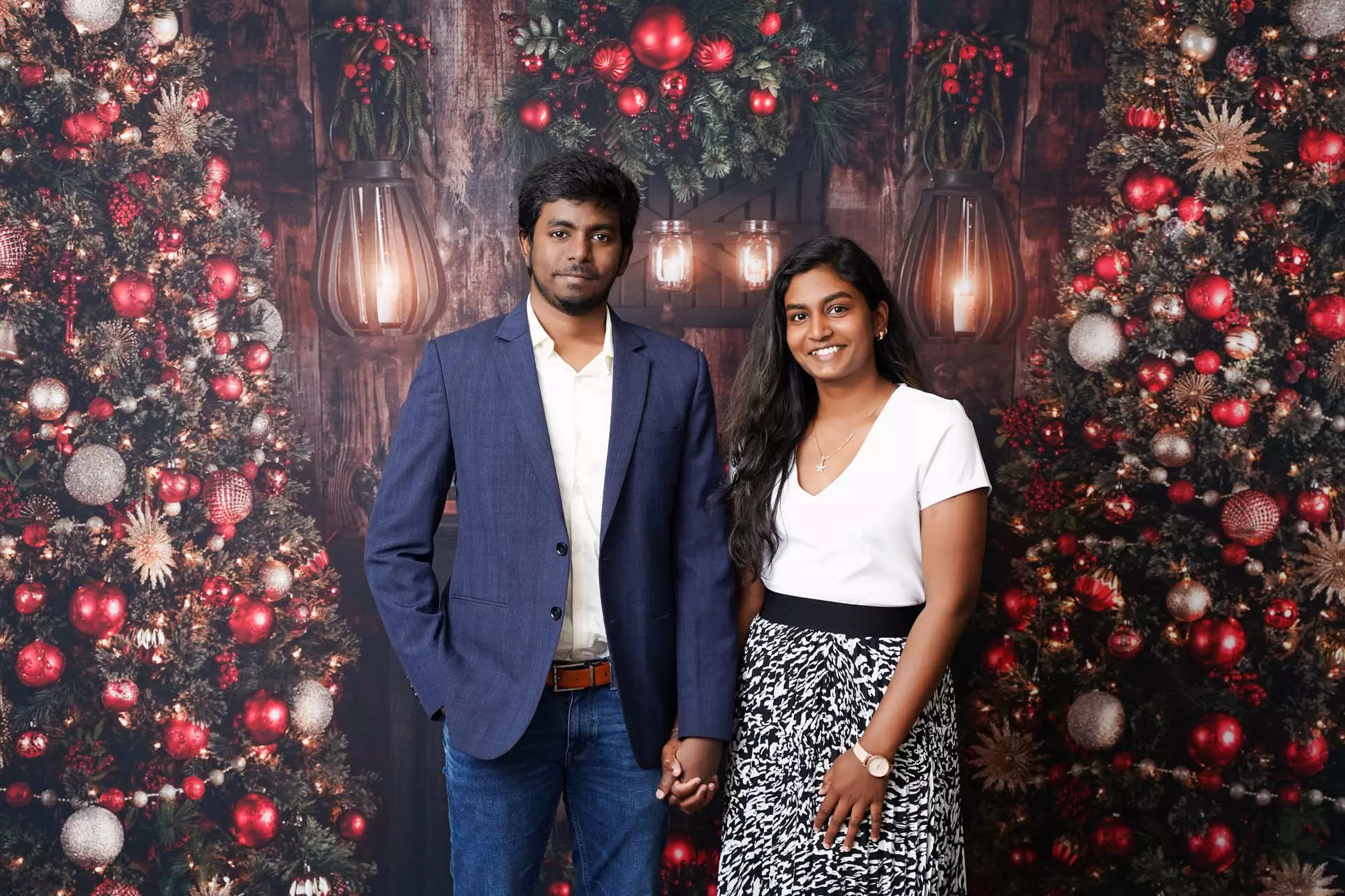15 or 30 Minute Seasonal/Holiday In-Studio Photography w/Photo Package
