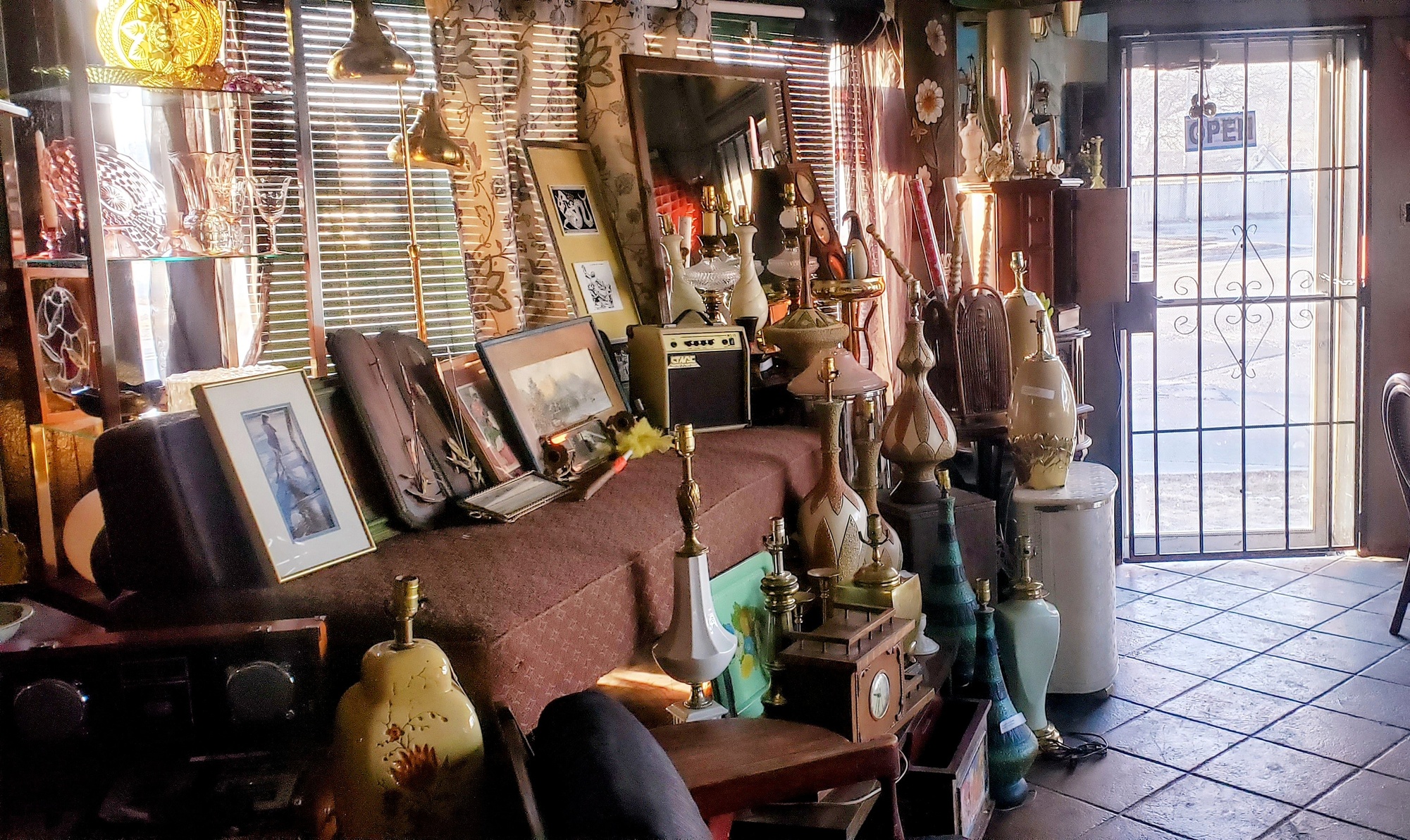 Discover Retro Treasures with Exclusive Gift Certificates