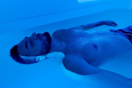 One 60 Min Float Session  - RevibeU float spa