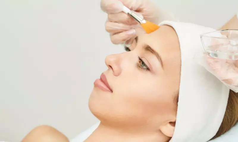 Up to 44% Off on Facial - Pore Care at FlashLaser - Primary Image