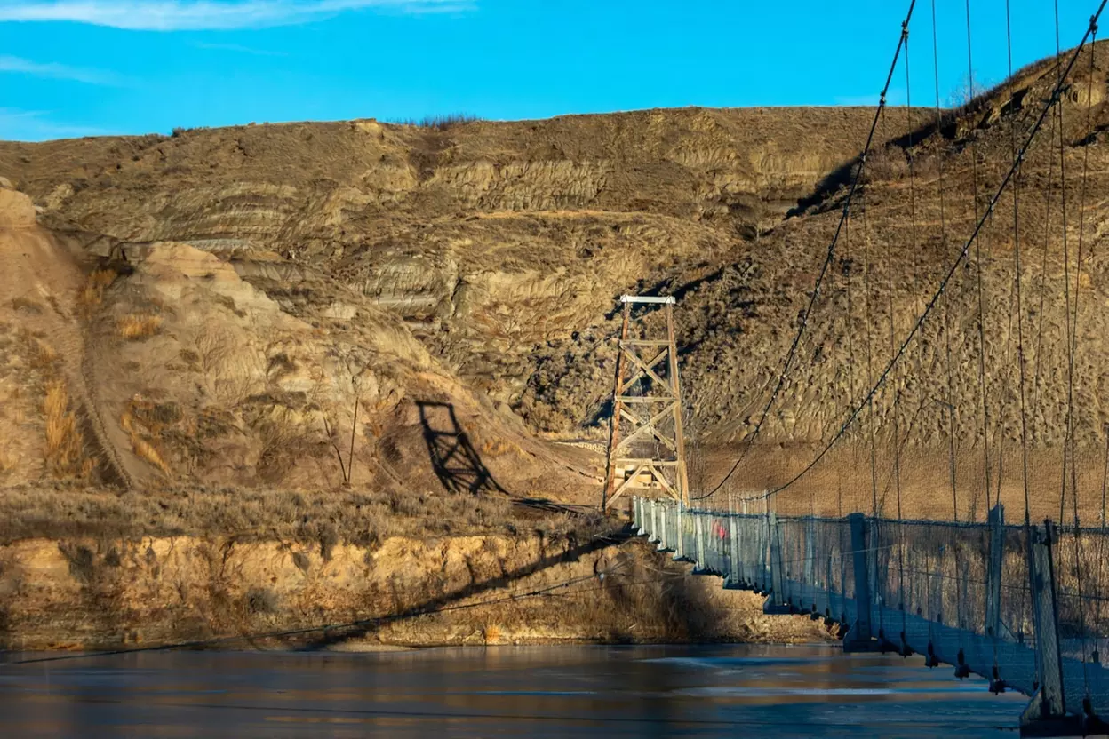 Guided Day Trip to Drumheller Badlands & Dinosaurs – From Calgary