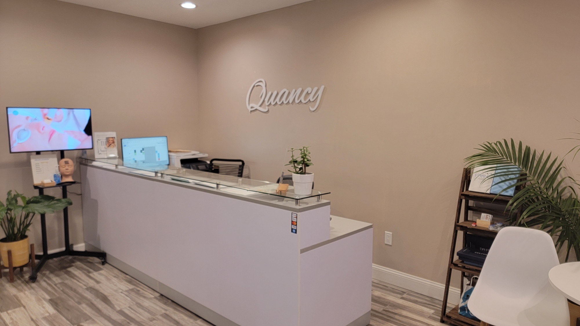 One 60-Minute Hydra facial at Quancy Spa (Up to 50% Off) - Primary Image