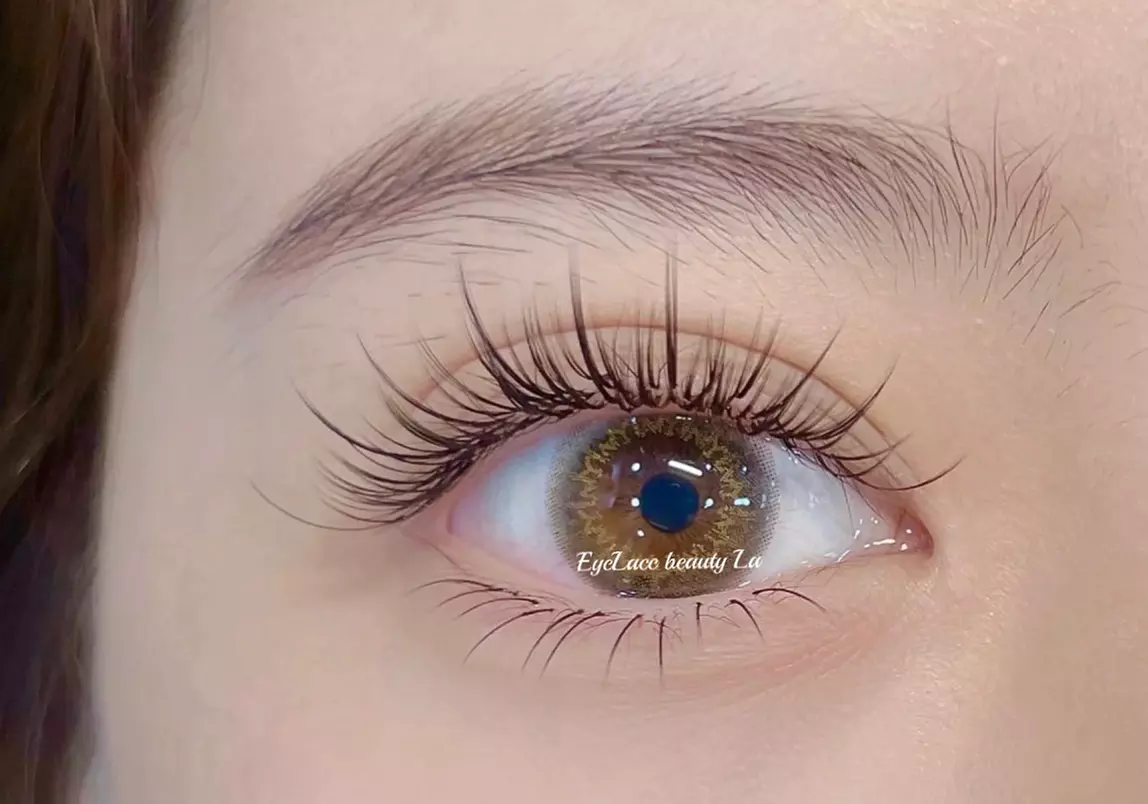 Full Set Eyelash Extensions: Classic, Volume, YY Shape Available