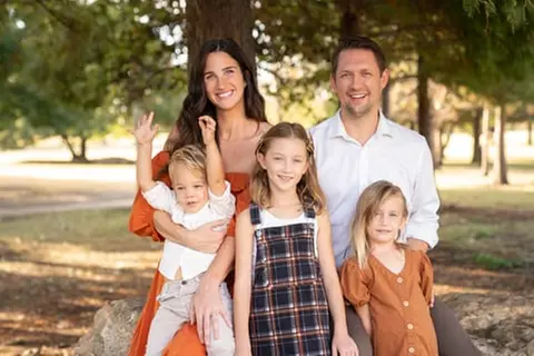 Capture Moments with a 30 or 60-Minute Outdoor Photography Session