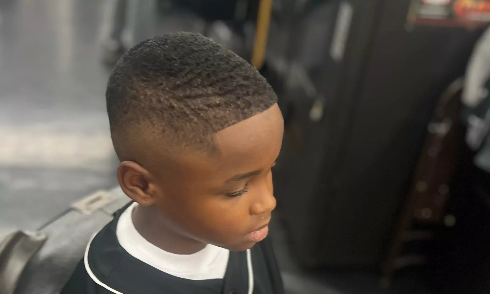 Upgrade Your Style with a Men's Haircut and Style