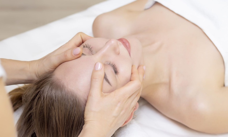 Image 3: Sublimez votre visage avec le massage Kobido