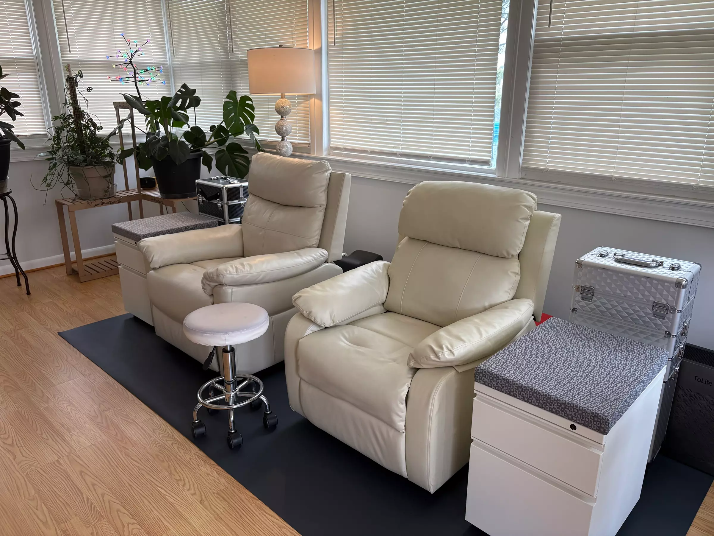 Get Medical Pedicure, Corn and Callus, Ingrown Toenails, Moisturizer - Up to 30% Off