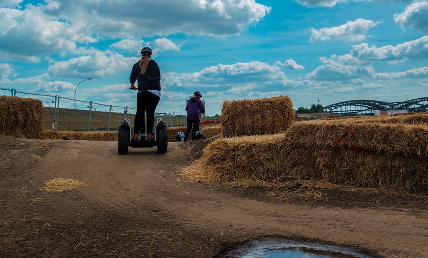 Image 5: 120 Min. Segway-Tour HafenCity