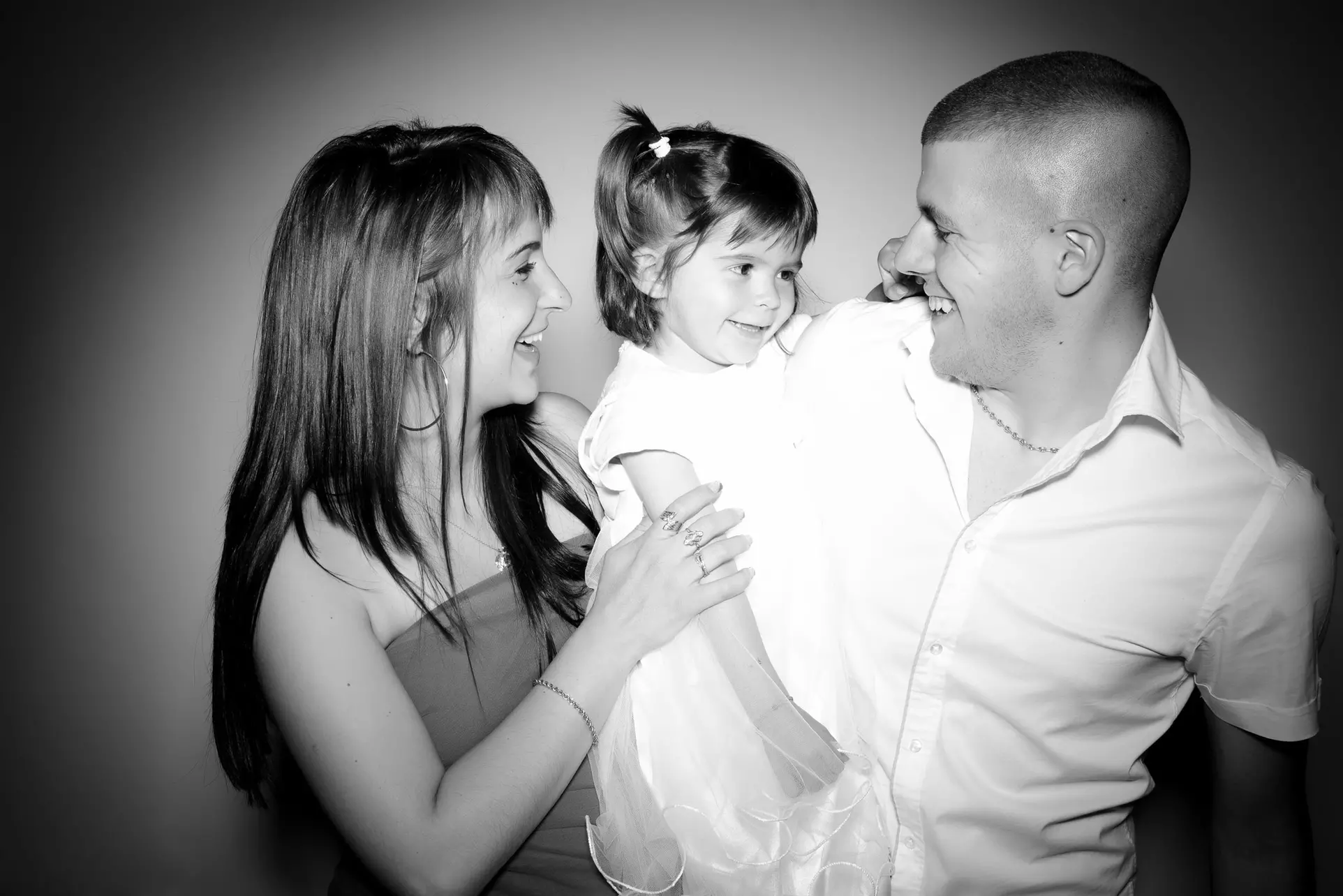 Jusqu'à 75% de réduction sur Session photo - Studio chez Toni R