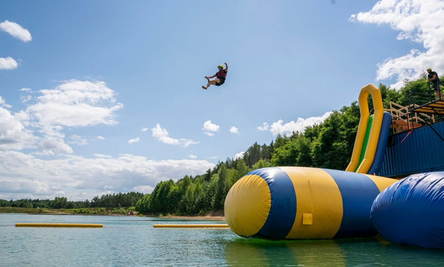 Image 4: Całodniowy wstęp na plażę, wejście na Wodny Tor Przeszkód lub Flyboard