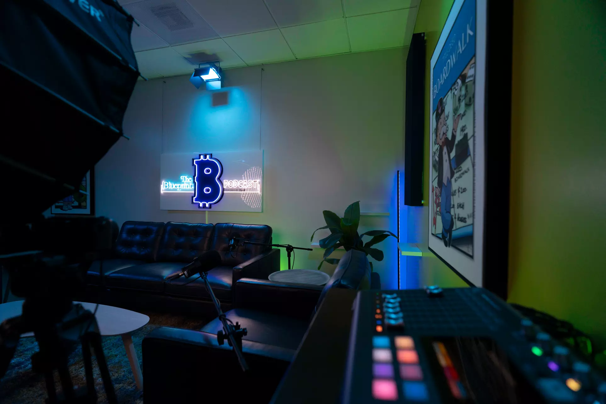 Get One or Six 1 Hour (Raw) or (Edited) Recording Sessions at Flash Media Studios (Up to 20% Off) - Second Medium