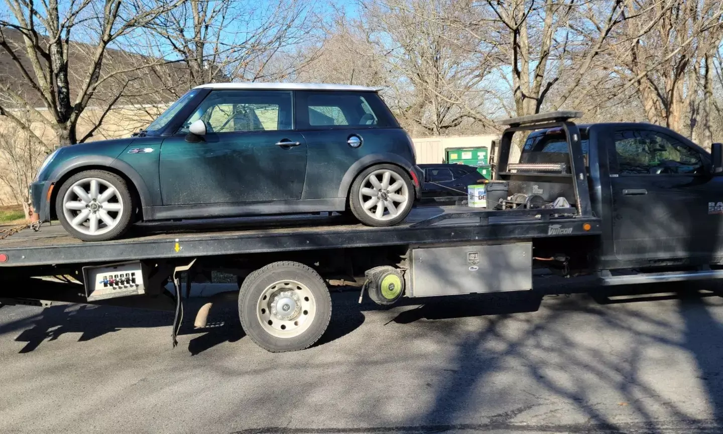 Up to 40% Off on Roadside Assistance / Towing at Hook Em' Up Towing - Second Medium