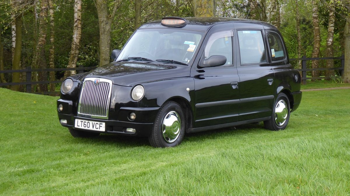 Exclusive Taxi Tours & Event Rides or Stress-Free Airport Transfers