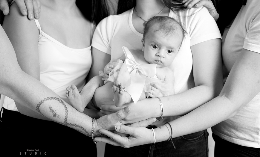 Image 7: Shooting photo famille studio à Marseille ou au Lavandou et alentours