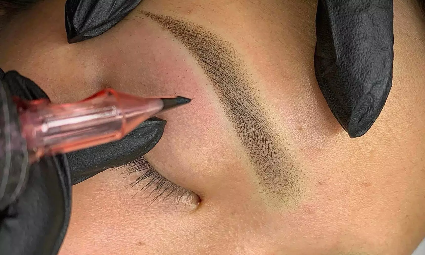 Lynn Studio's diverse permanent makeup options including touch ups and procedures up to 80% off - Second Medium