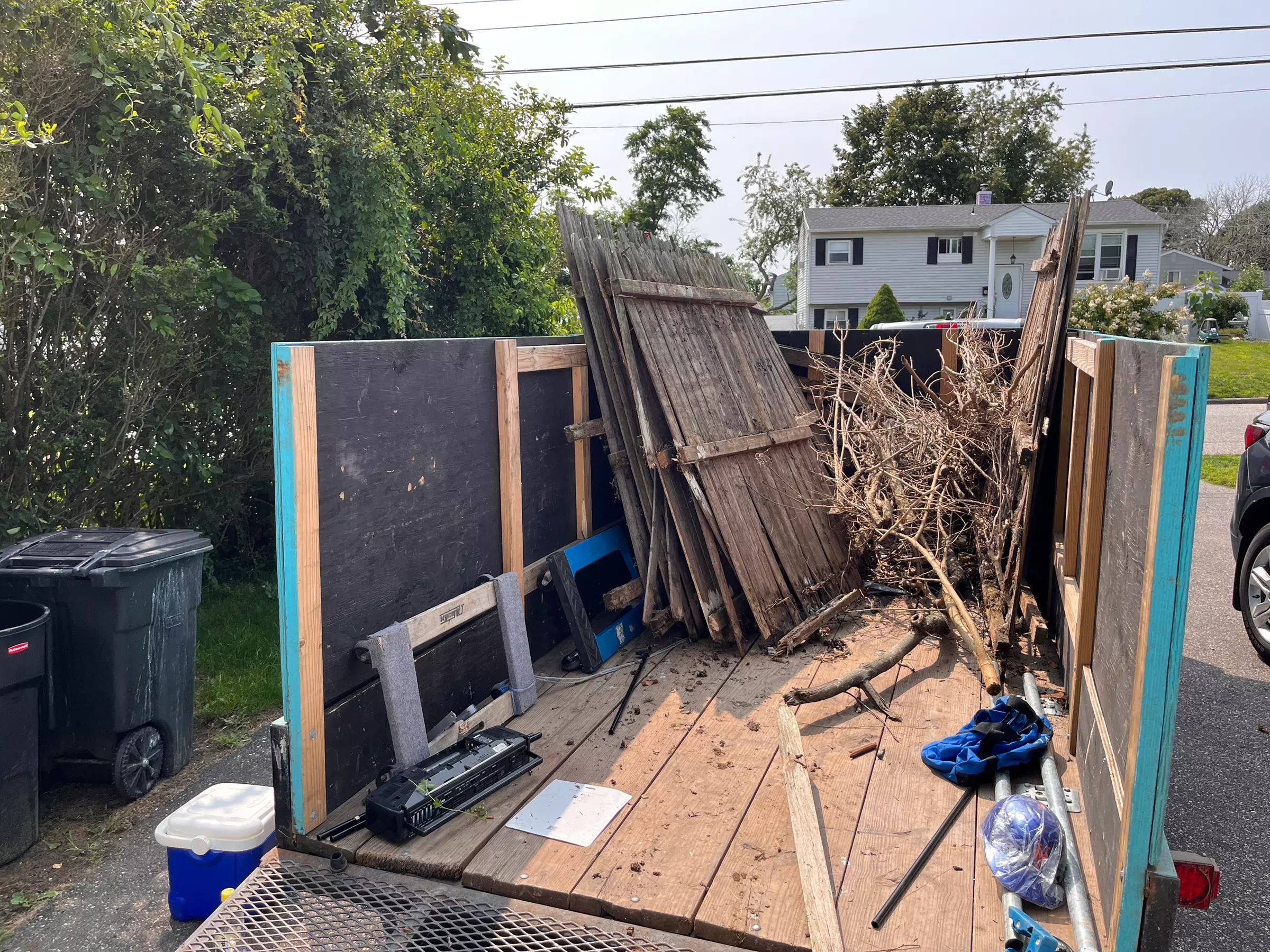 Clear Out Your Clutter With Load Of Junk Removal Service!