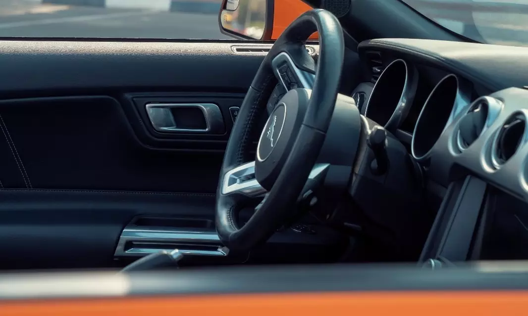 1, 2, 3 or 5-Hour Supercar Rental with Complimentary Photography