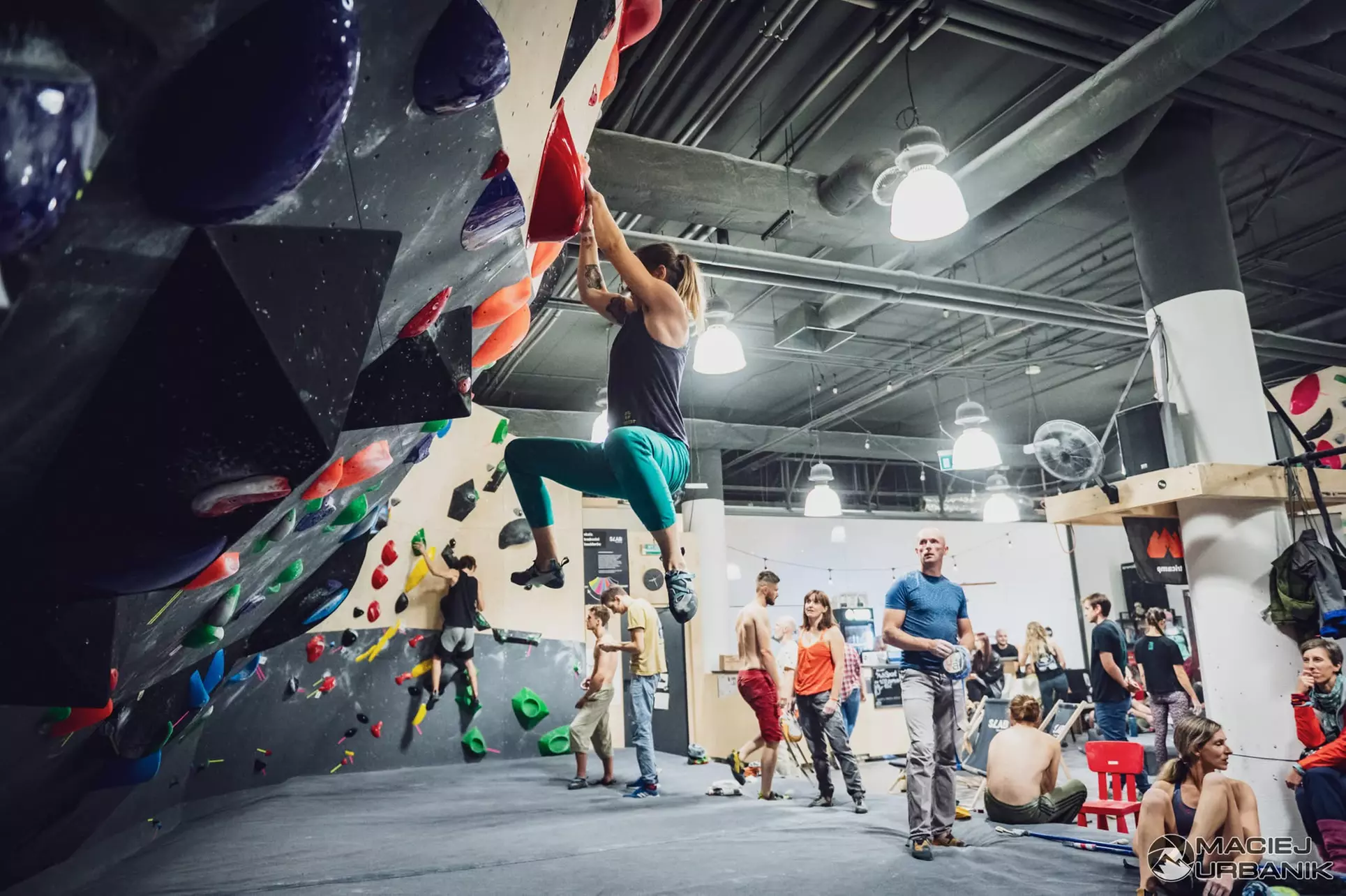 Do 24% zniżki na Wspinaczka - pod dachem w Slab bouldering