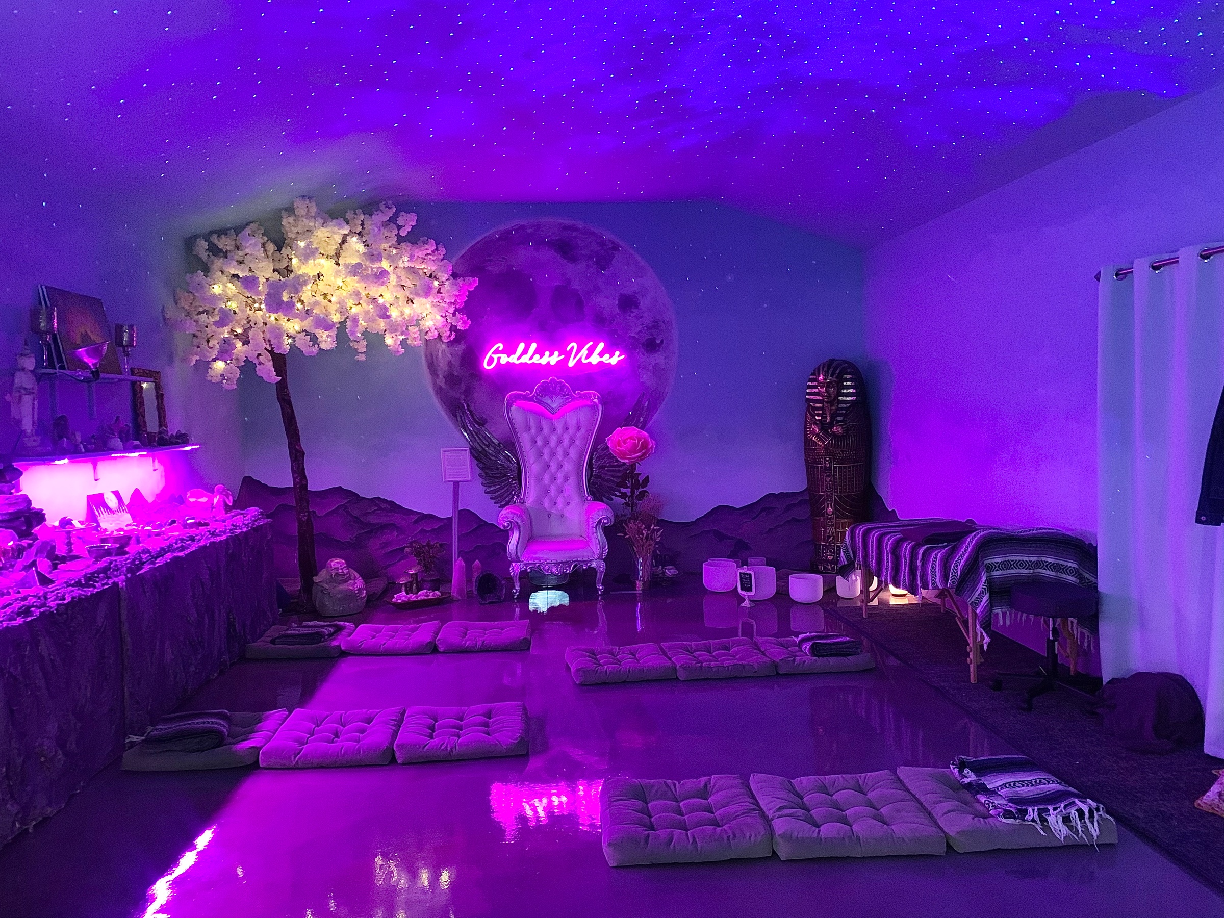 Join a Galaxy Reiki Circle on a Unique Crystal Floor Experience