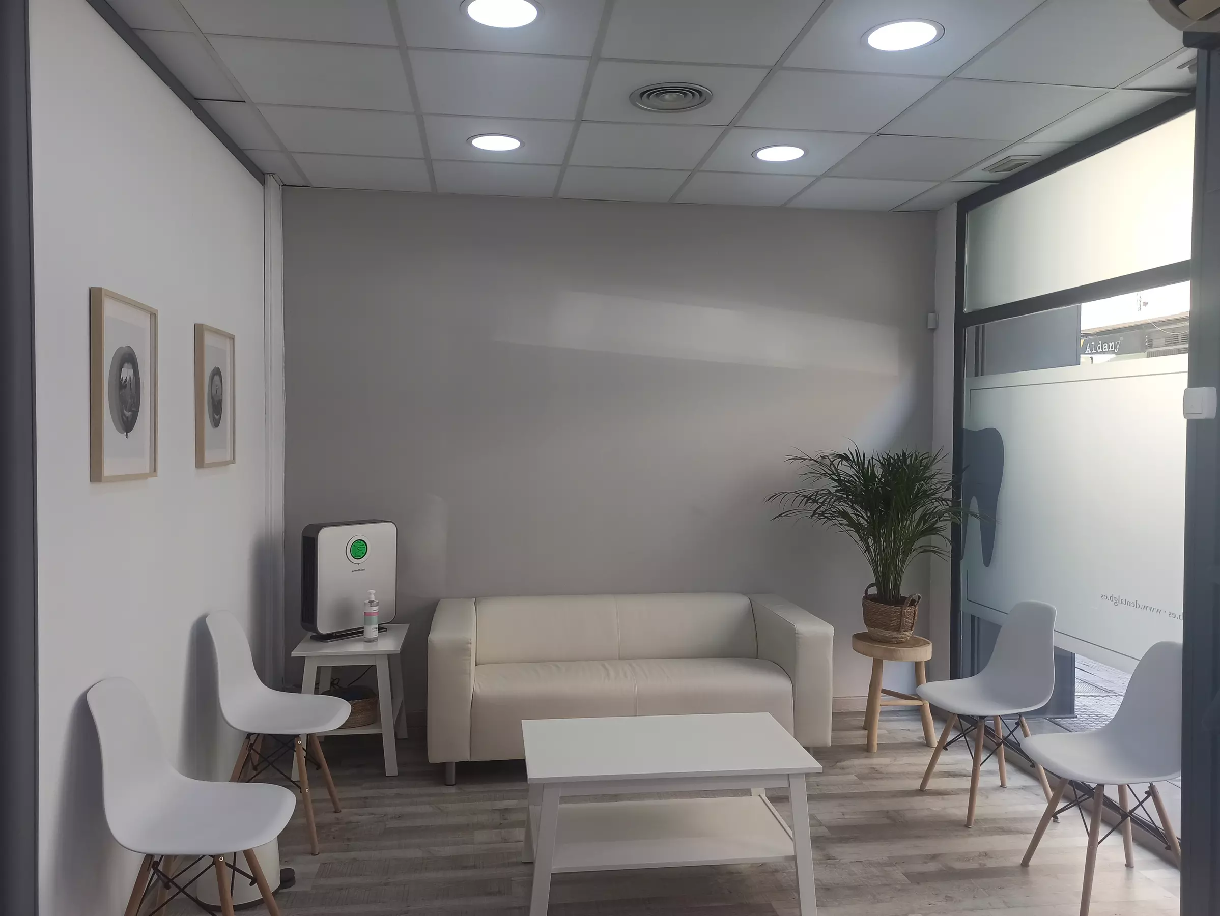 Limpieza dental con ultrasonidos en Clinica Dental Gonzalo de Berceo