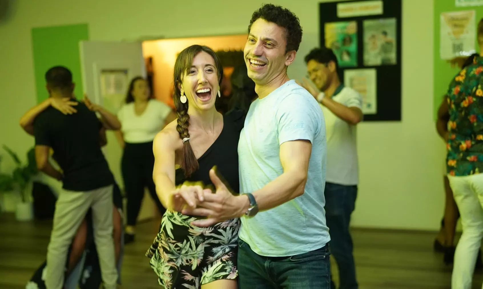 Salsa or Bachata Beginner Dance Classes at Tropical Soul Dance Studio