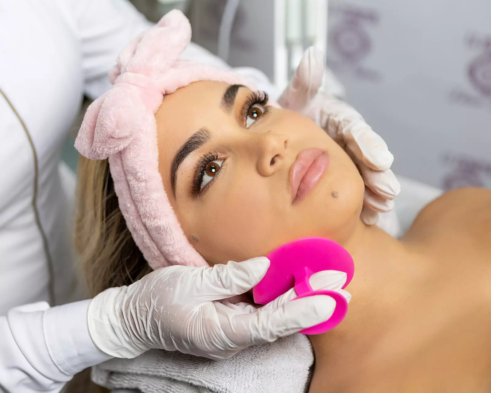 Up to 46% Off on Facial at E&LI Beauty Spa - Primary Image