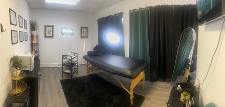 One ''Just Brazilian'' Wax + Underarm Wax - The AURA Esthetics