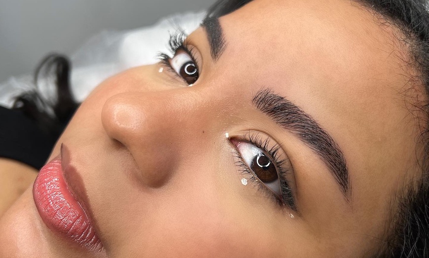 Image 2: Bis zu 45% Rabatt auf den Microblading bei SCHÖNHEIT