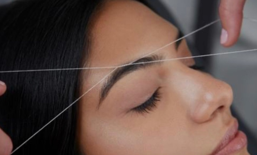 Image 1: Get Perfectly Threaded Brows & Face