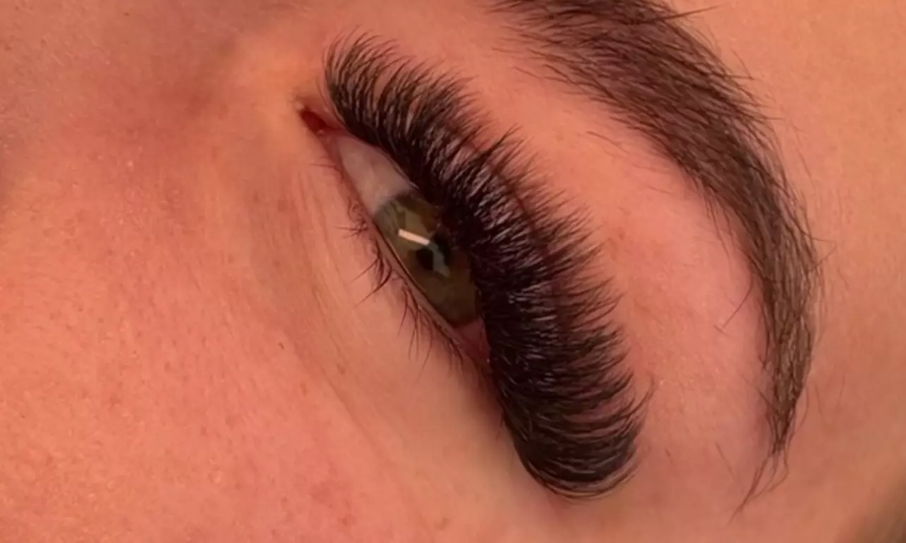 Up to 37% Off on Eyelash Extensions at Amimarluxe