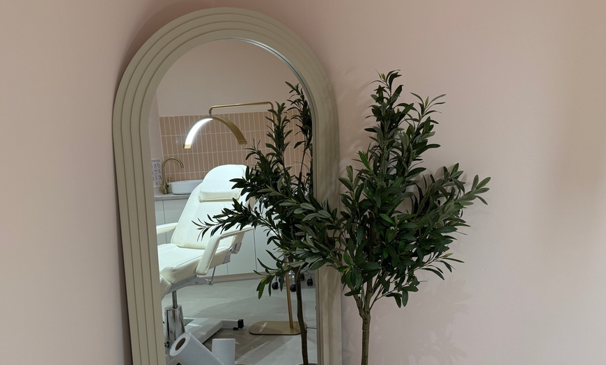 Image 6: Up to 60% Off on Makeup - Permanent at Stacked Strokes