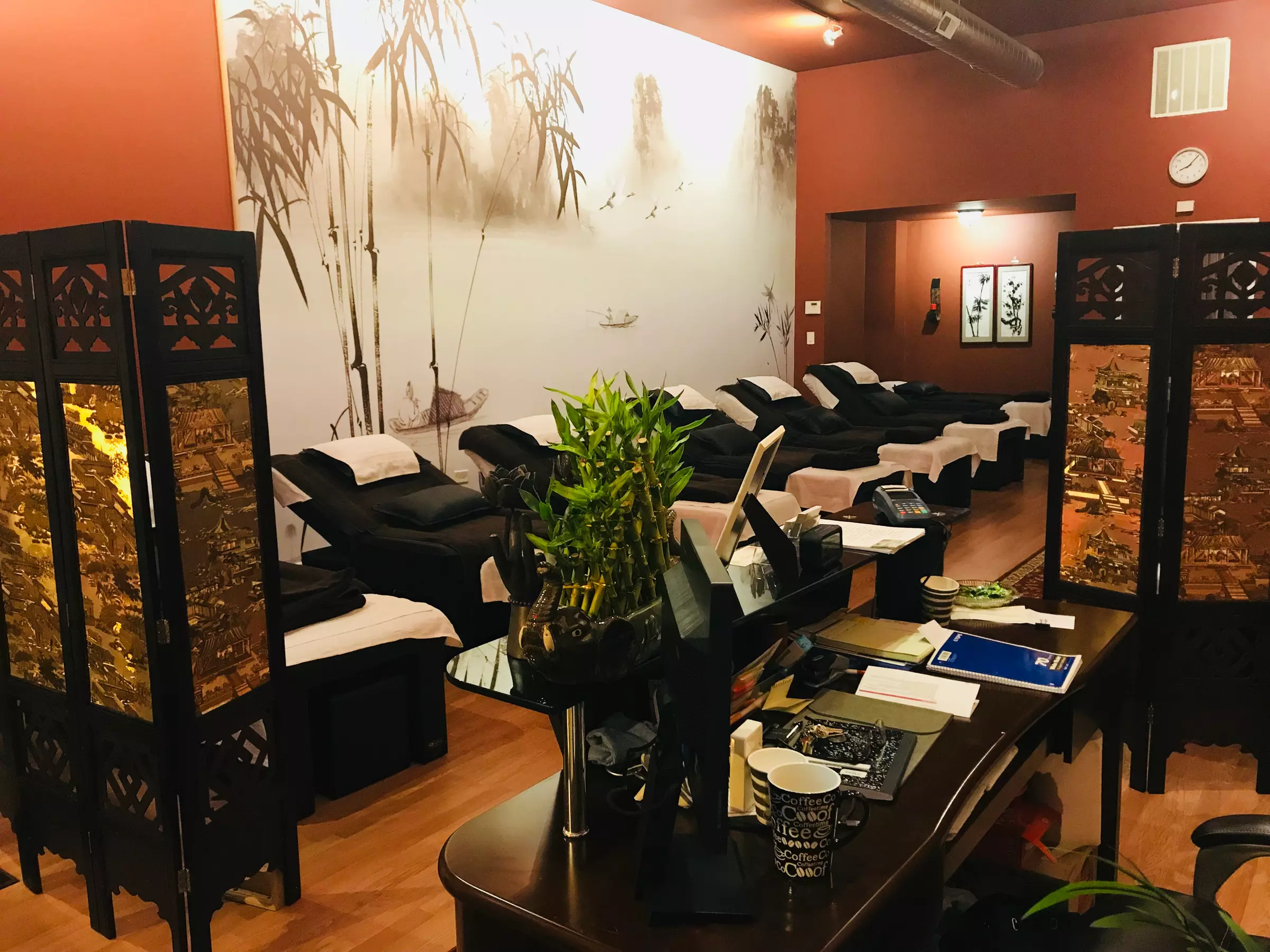 Relax Foot Spa offers a Foot Reflexology and Body Treatment Targeting Pain and Discomfort - Up to 40% Off - Primary Image