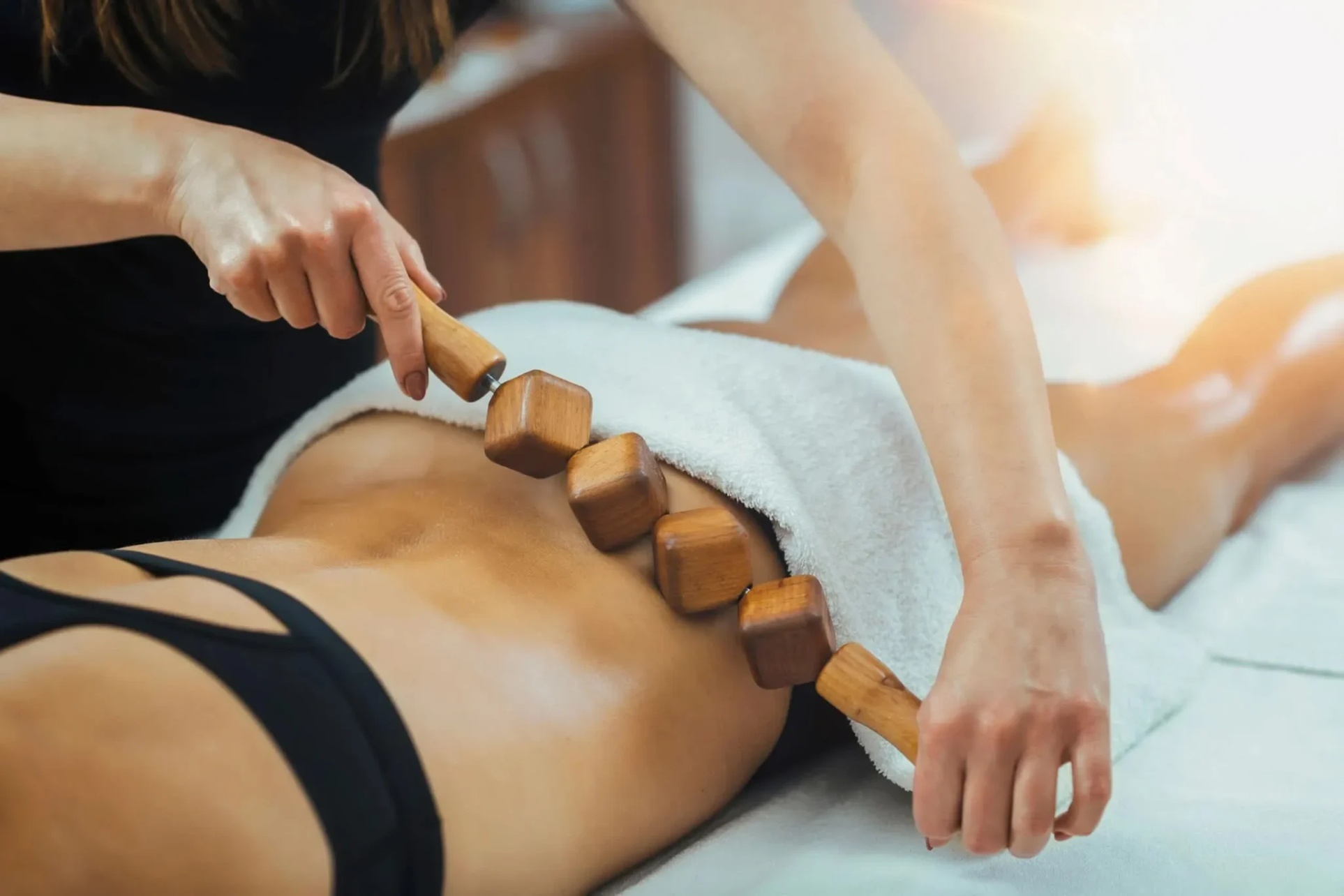 50 Minutes Lymphatic Drainage Massage & Wood Therapy
