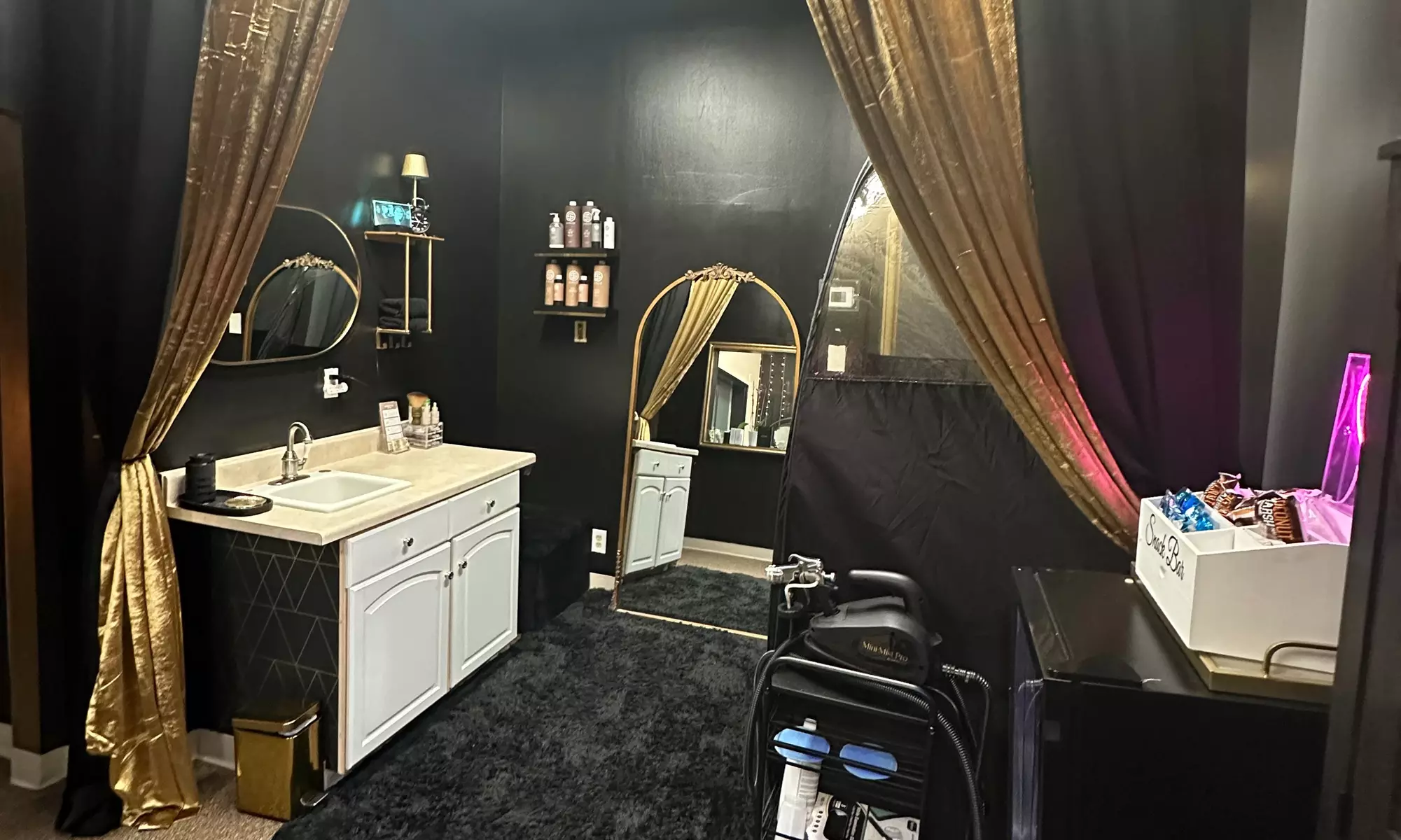 Glow Naturally: Flawless Airbrush Spray-Tans for Radiant Skin!