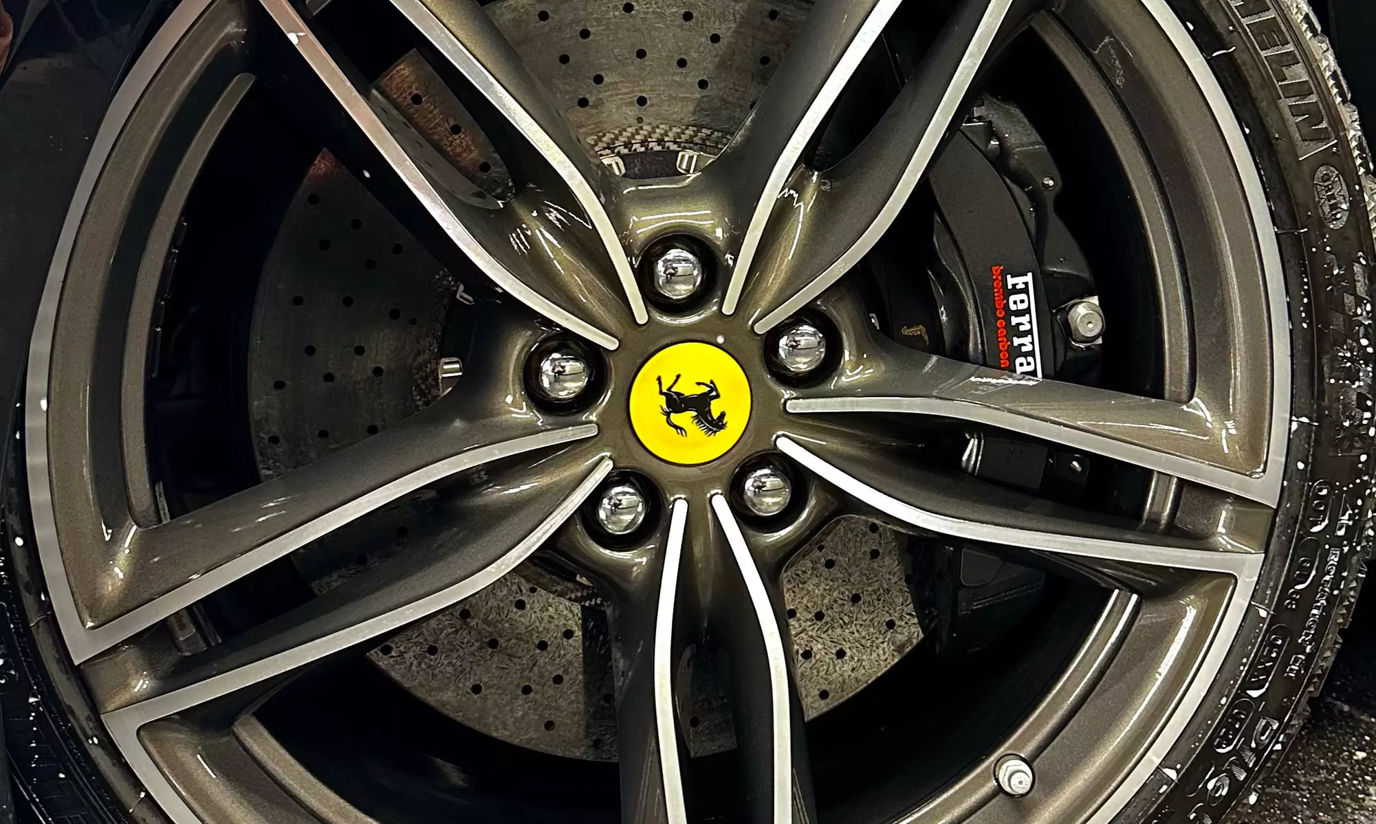 Lavage automobile extérieur au choix avec The Street Washers