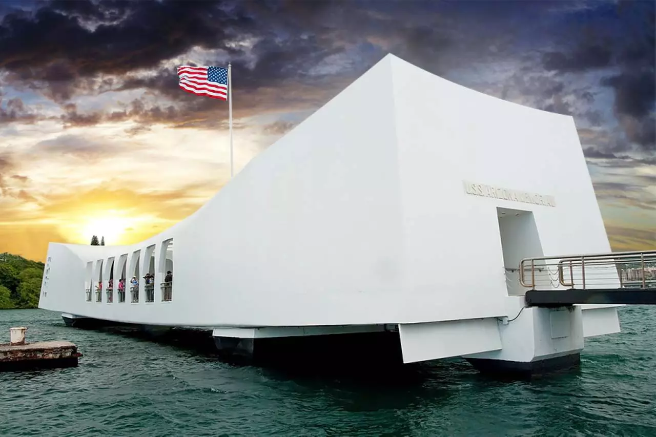 Up to 35% Off on Walking Tour at Hawaii Luxury Travel Concierge and Limousine LLC - Primary Image
