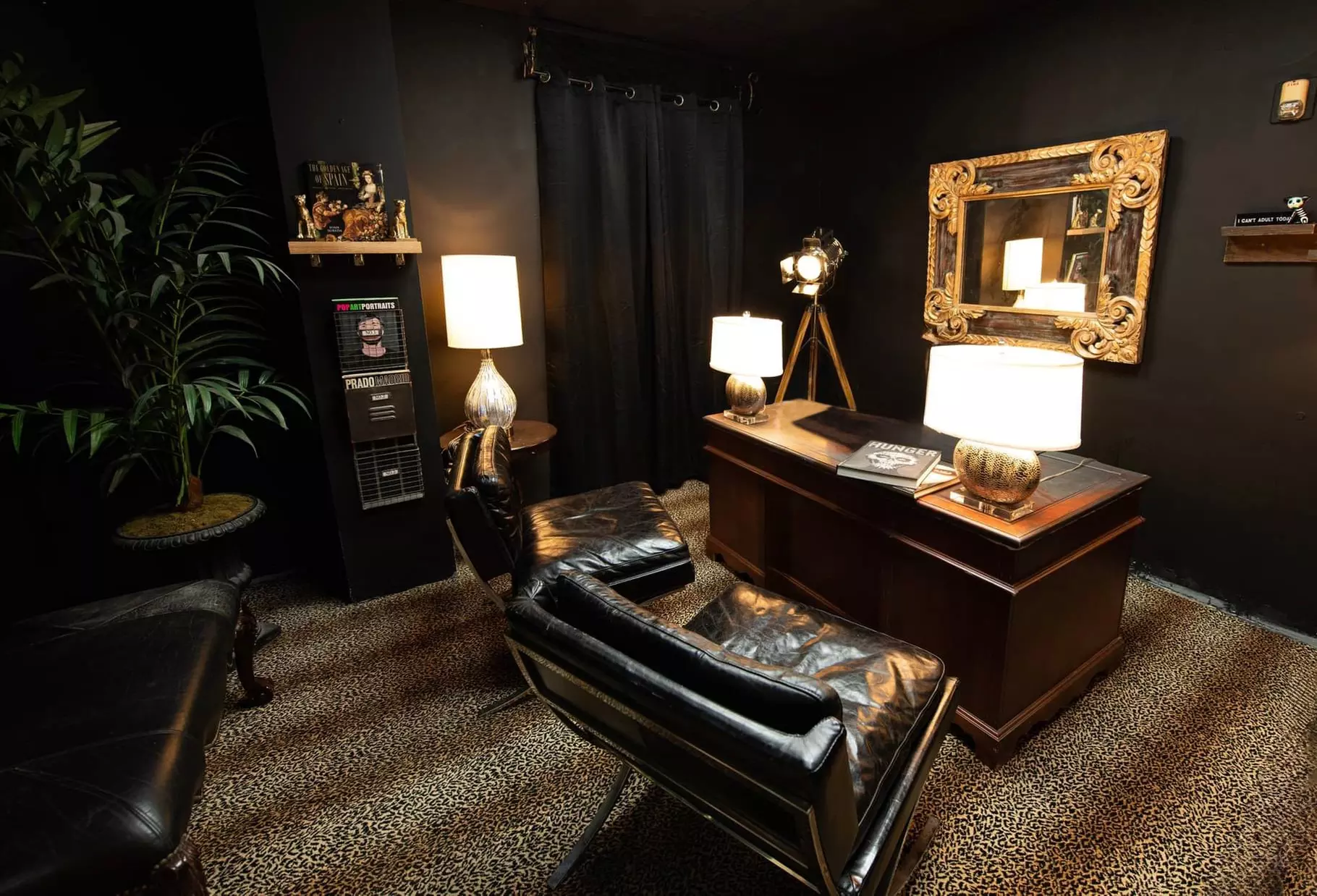 Up to 15% Off on Studio Photography at The Suite HTX - Second Medium