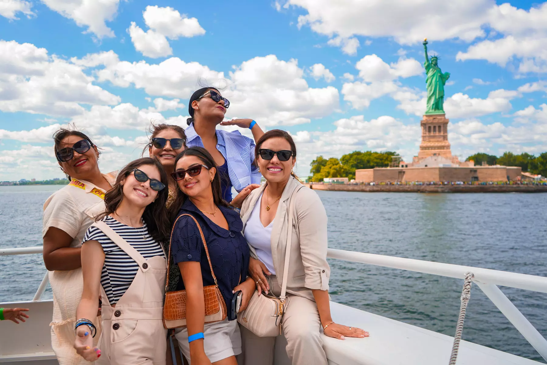 90-Minute Statue of Liberty and Landmark Sightseeing Cruise