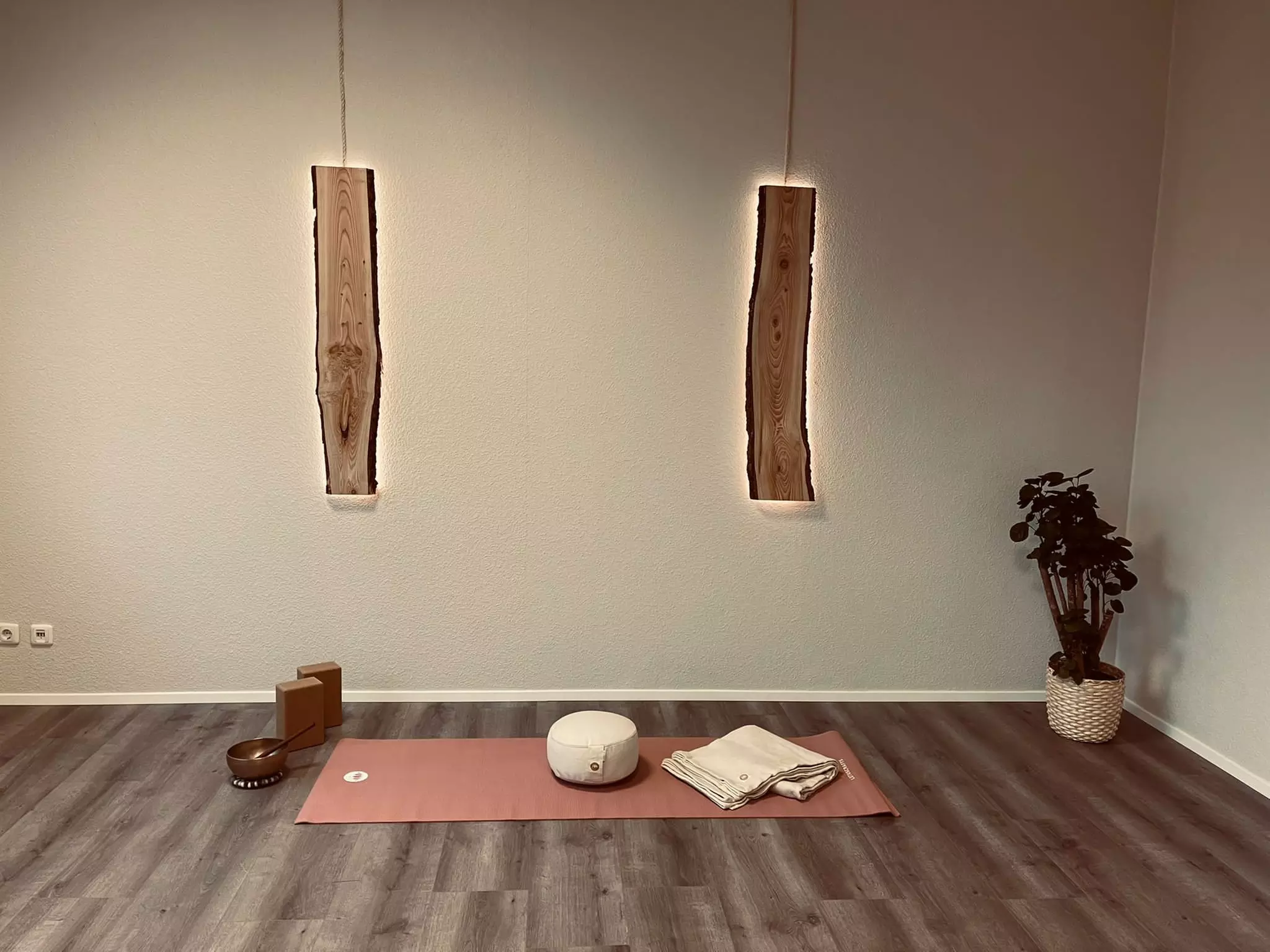 Probestunde Pole Dance, Stretching oder Yoga für 1 Person