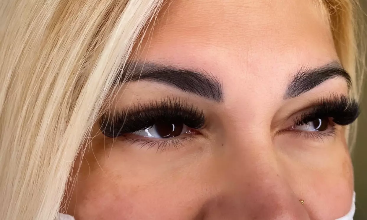 Up to 63% Off on Eyelash Extensions at Queen Beauty Studio - Primary Image